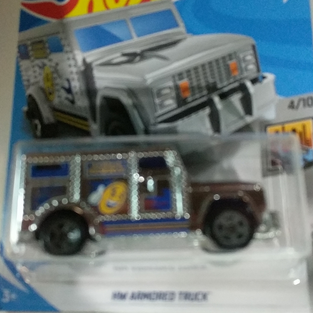 Hot Wheels HW Armored Truck - Picture 7 of 8